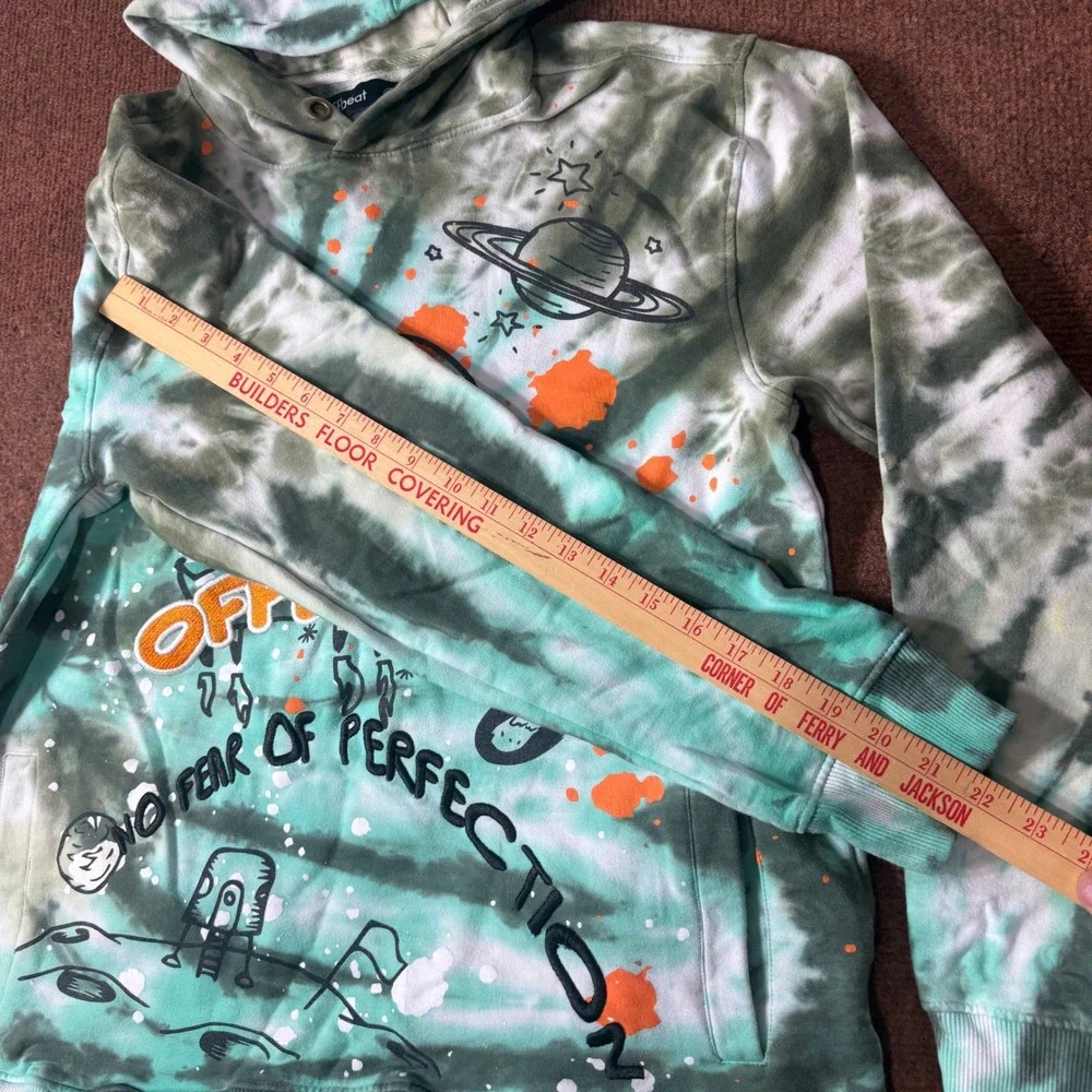 Offbeat graphic hoodie